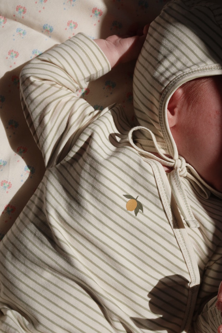 Basic Newborn Onesie Gots - Tea Stripe