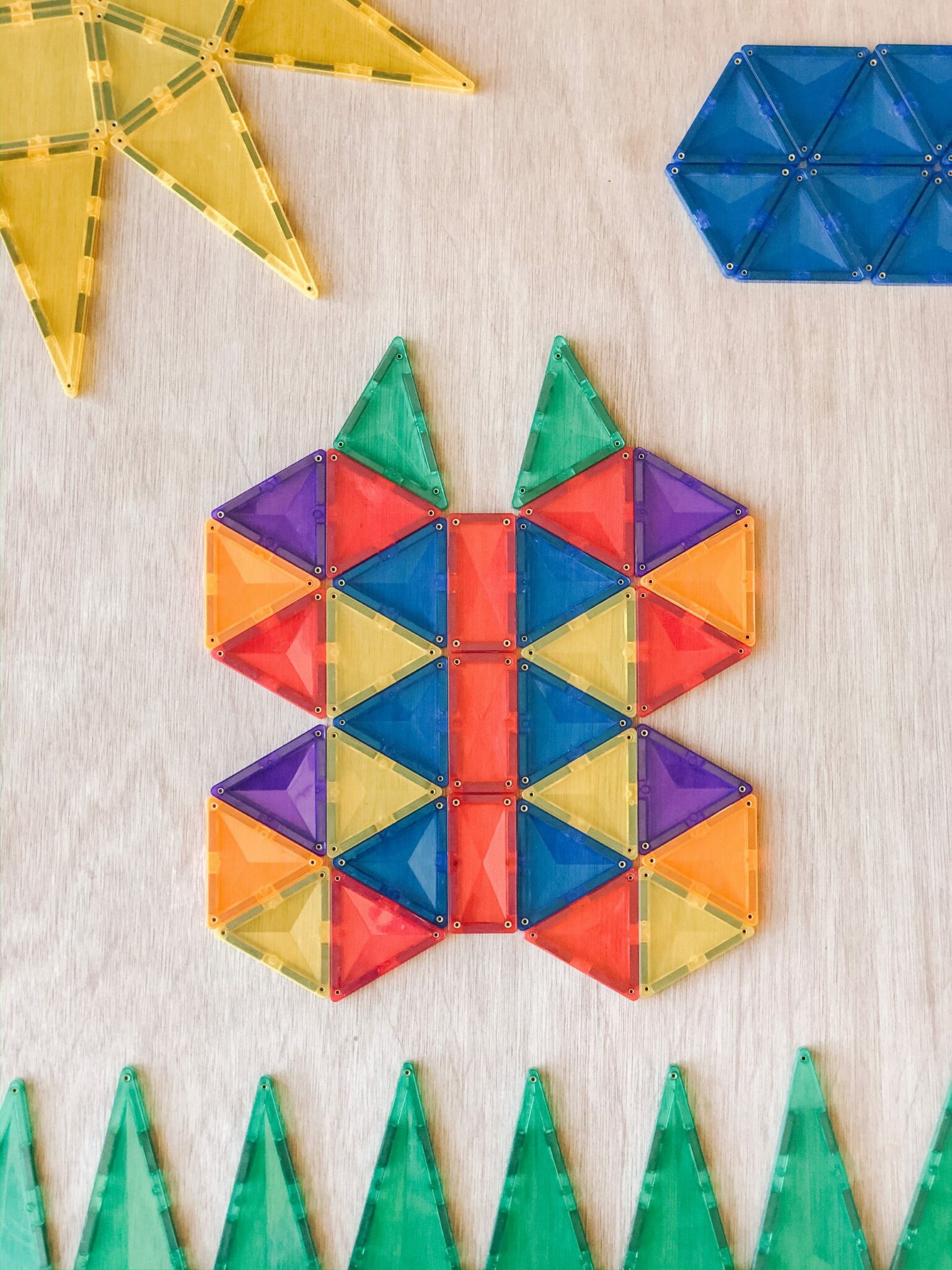 CONNETIX - Magnetic Tiles 62 Piece Starter Pack